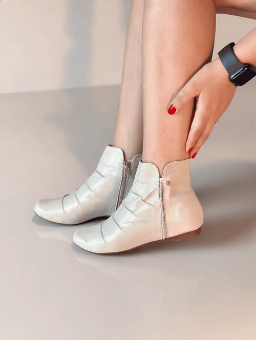 BOTA TINA